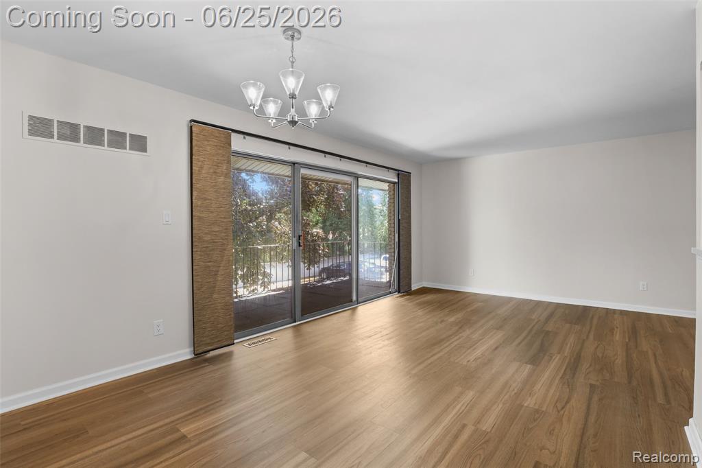 8577 Kennedy Circle, Warren, MI 48093 — Photo 12