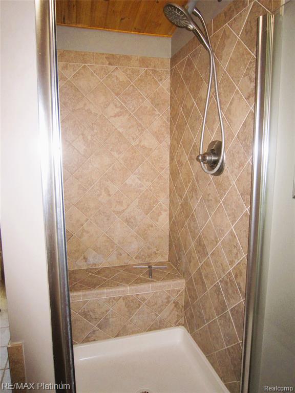5673 Chippewa Drive, Howell, MI 48843 — Photo 30