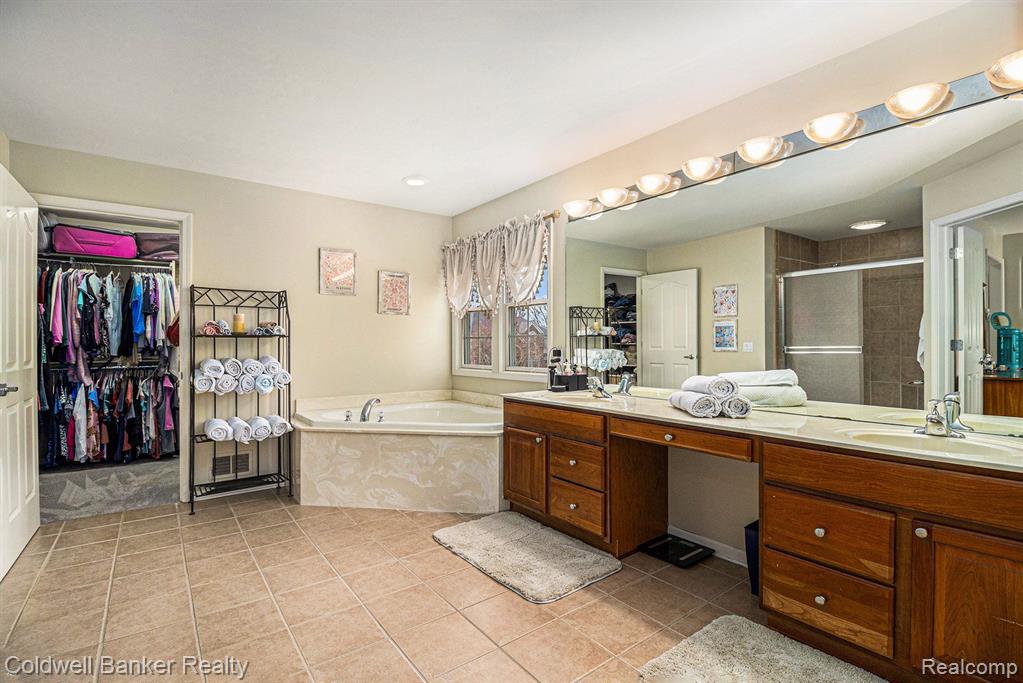 48520 Antique, Canton, MI 48187 — Photo 19