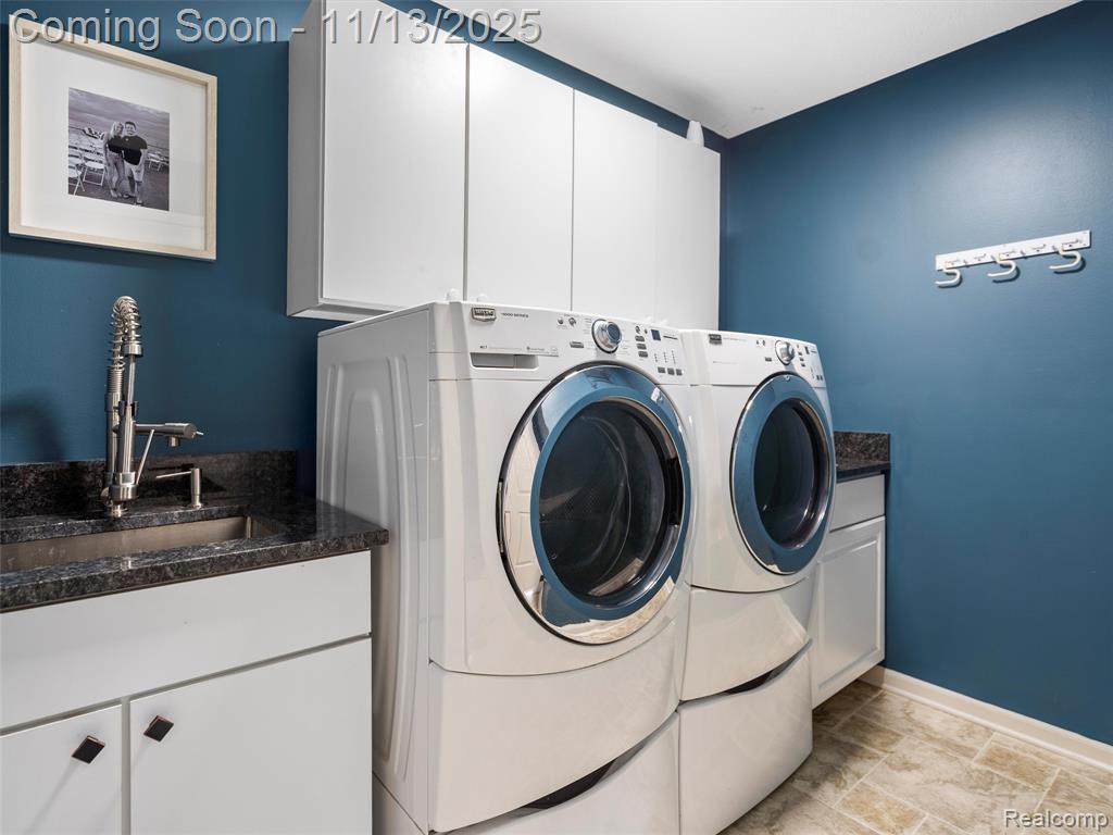 8249 Old Harbor, Grand Blanc, MI 48439 — Photo 25