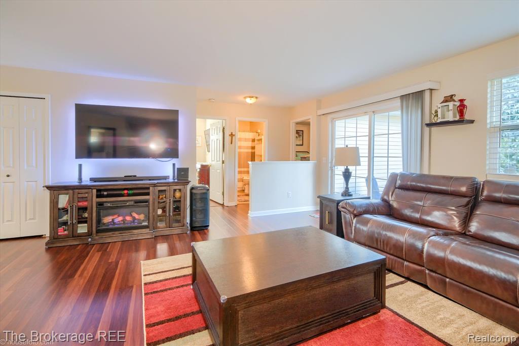 5281 Magnolia Drive, Grand Blanc, MI 48439 — Photo 15