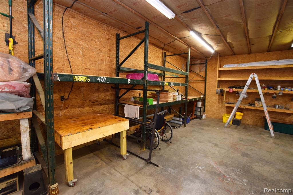 1042 E HOLLYWOOD Boulevard, Clio, MI 48420 — Photo 16
