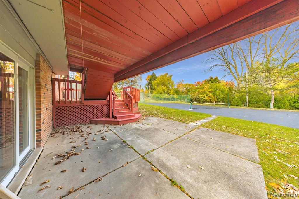 5731 FARMINGTON Road, West Bloomfield, MI — Photo 29