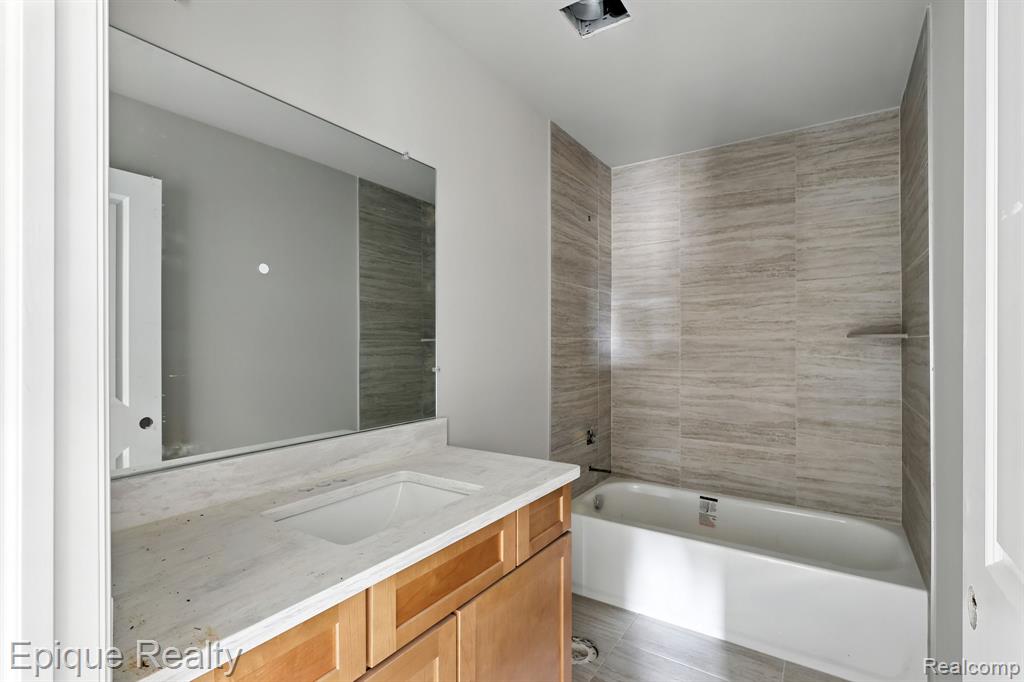 600 Cornerstone Drive, Oxford, MI 48371 — Photo 16