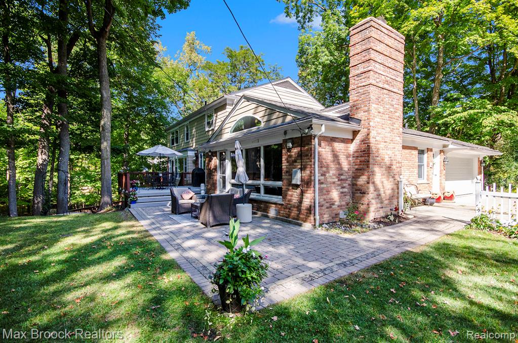 32533 Robinhood Drive, Beverly Hills, MI 48025 — Photo 44