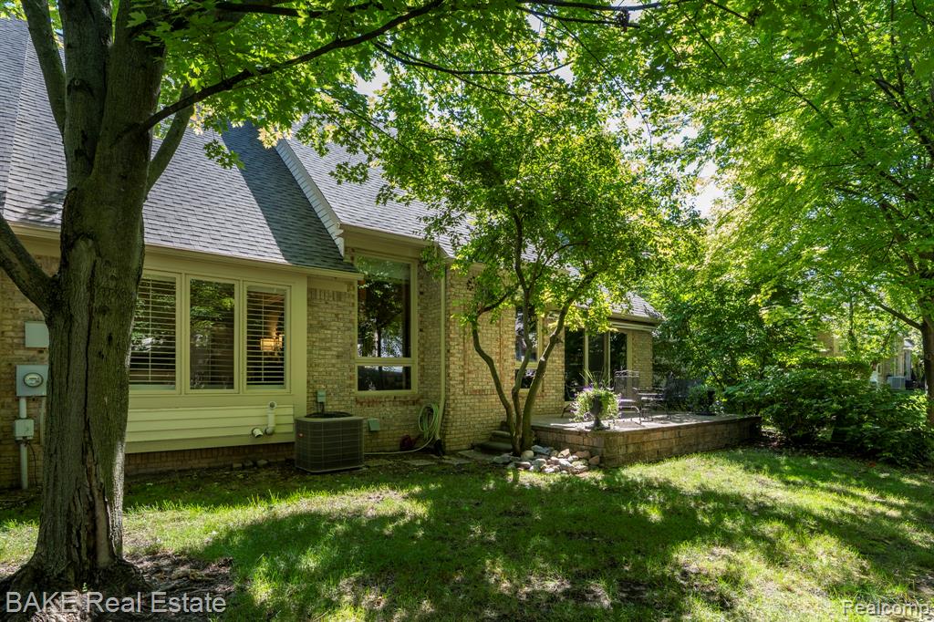 9407 Timberline Court, Plymouth, MI 48170 — Photo 37