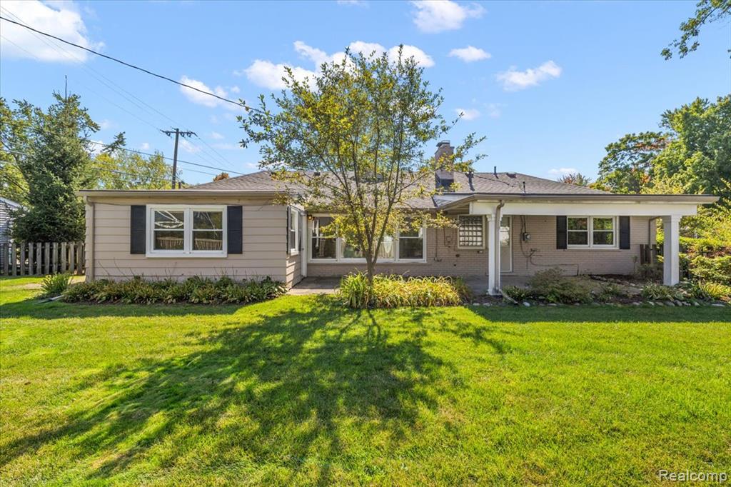 16276 Amherst Avenue S, Beverly Hills, MI 48025 — Photo 28
