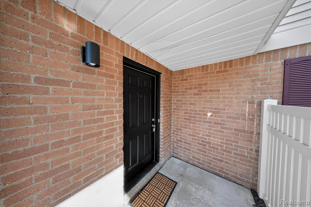 61165 Greenwood Drive, South Lyon, MI 48178 — Photo 5