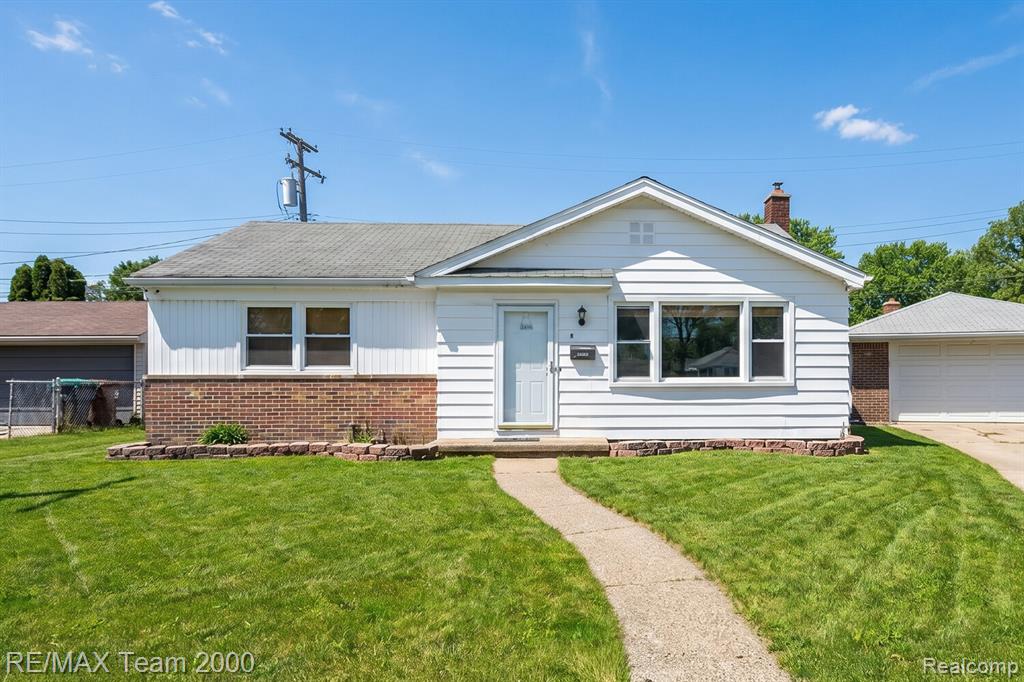9 Christine Court, Dearborn, MI 48124 — Photo 2
