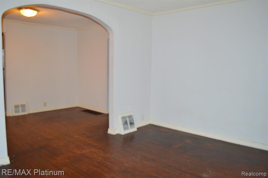 6119 TORREY Road, Flint, MI 48507 — Photo 6