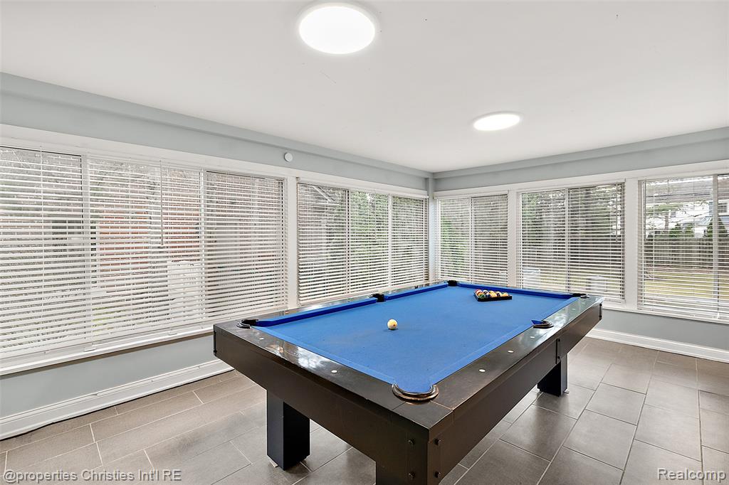 61 Lochmoor Boulevard, Grosse Pointe Shores, MI 48236 — Photo 11
