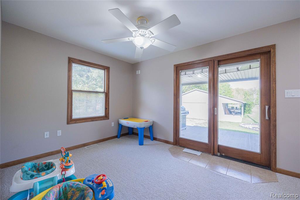 21855 Huron River Drive, New Boston, MI 48164 — Photo 32