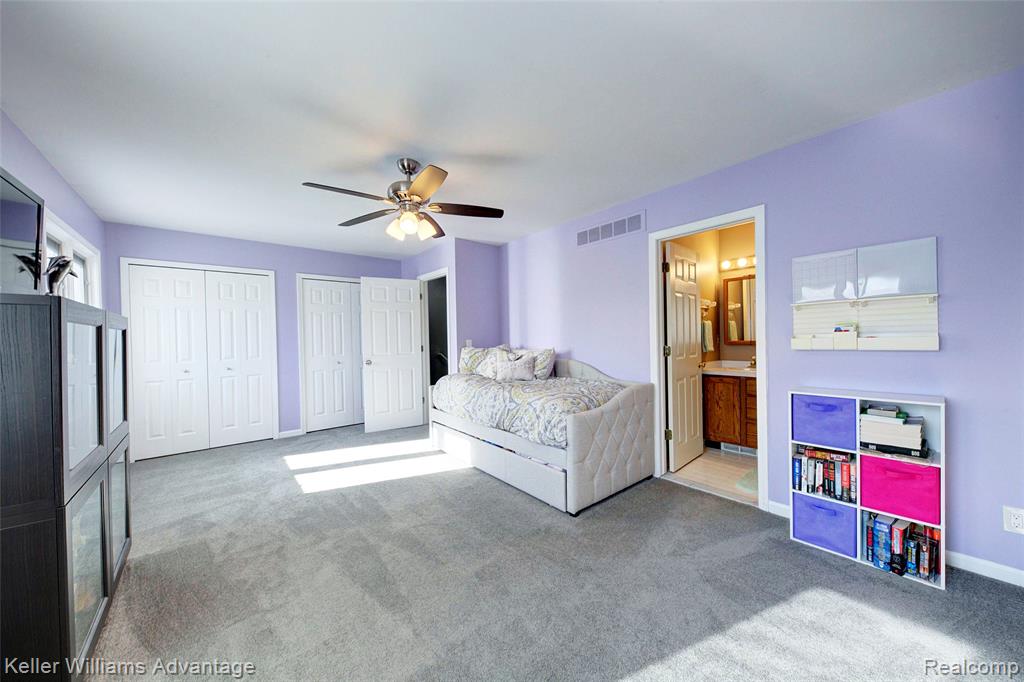 446 Oakgrove Court, Clawson, MI — Photo 37