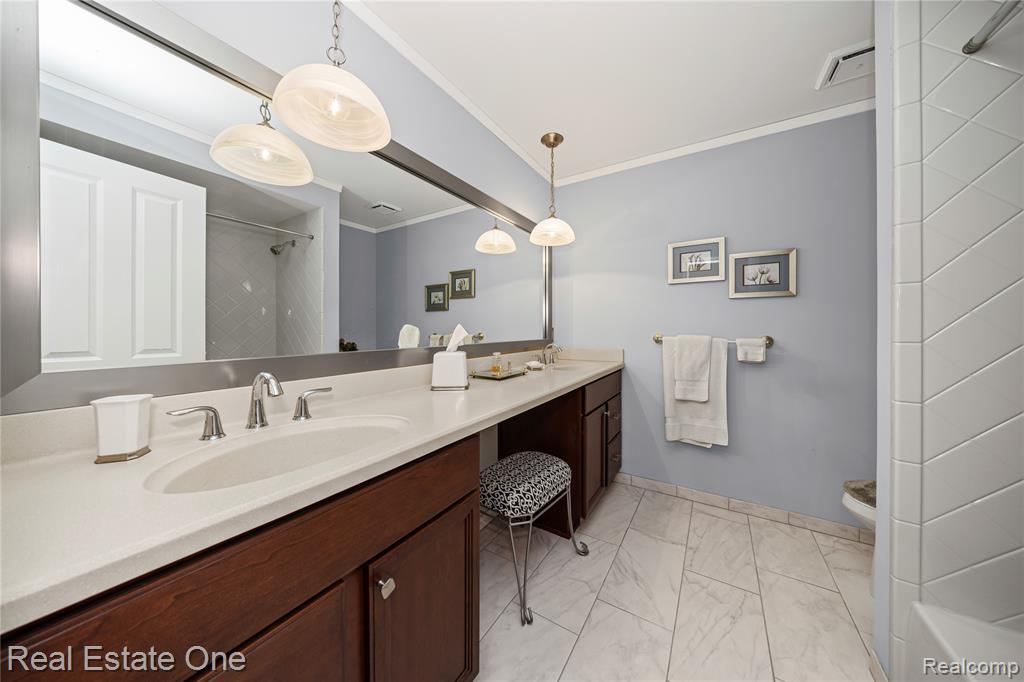 5487 Boros Drive, Troy, MI 48085 — Photo 29