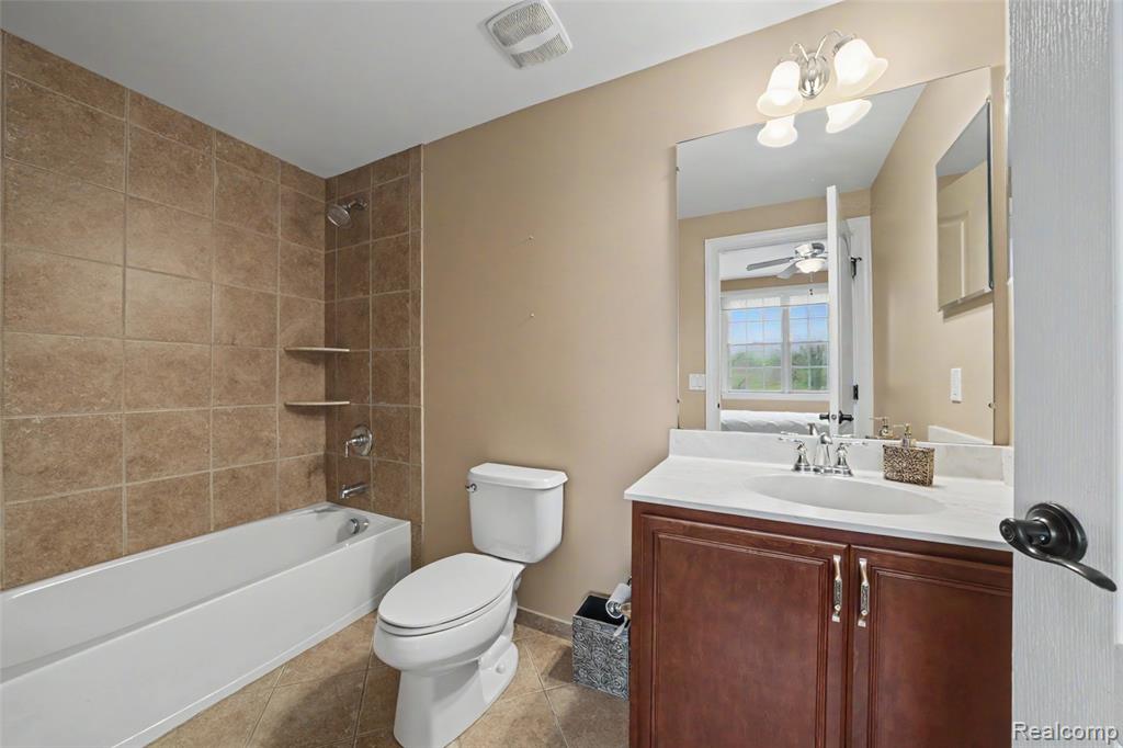 7286 Brentwood Court, Ypsilanti, MI 48198 — Photo 42