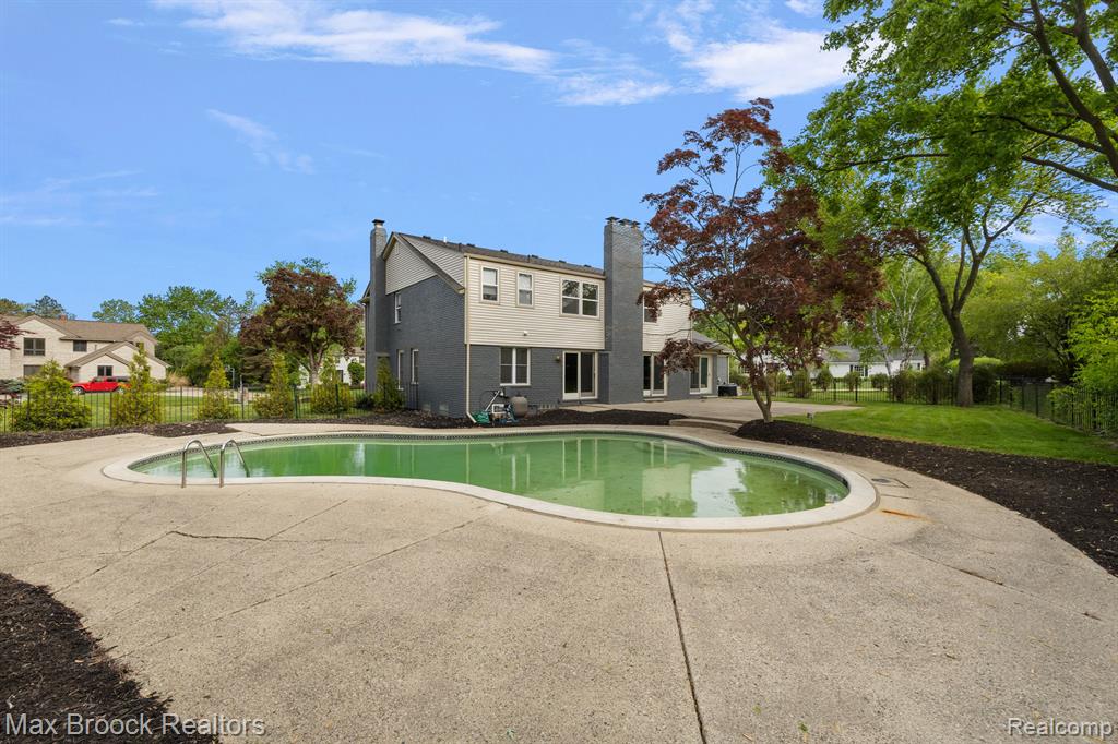4573 Ranch Lane, Bloomfield Hills, MI 48302 — Photo 32