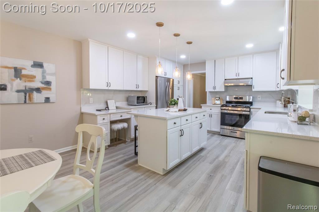4070 Blue Heron Drive, Auburn Hills, MI 48326 — Photo 22