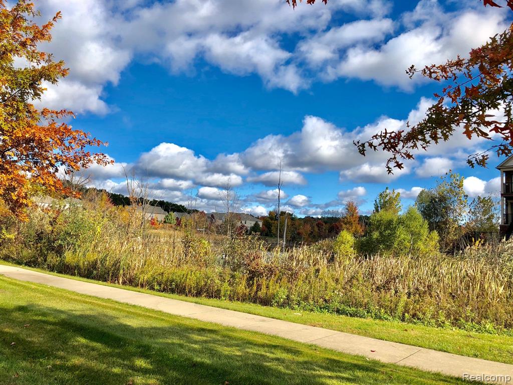 44563 Gwinnett Loop, Novi, MI — Photo 26