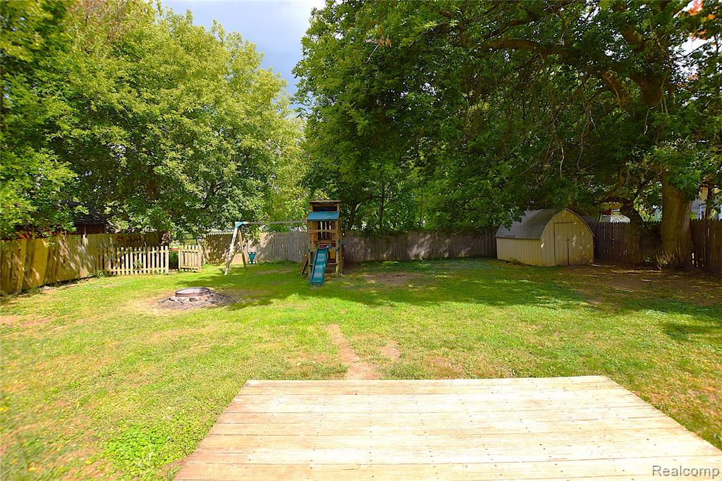 908 Tyler Road, Lennon Vlg, MI 48449 — Photo 11