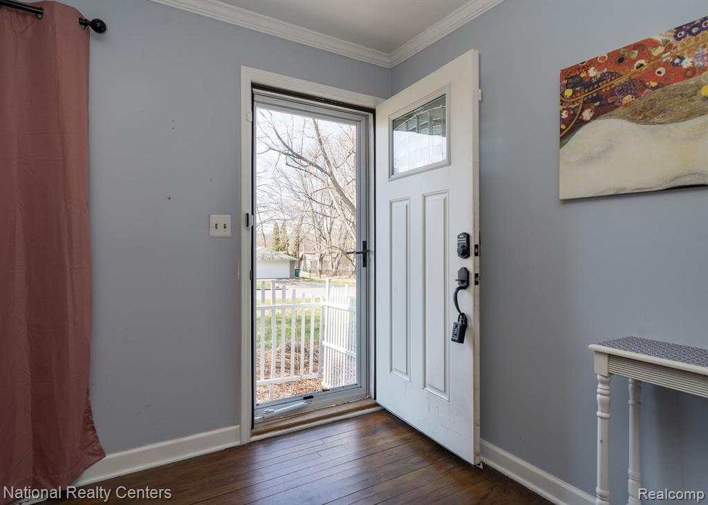 2654 Hatton Road, Auburn Hills, MI 48326 — Photo 7