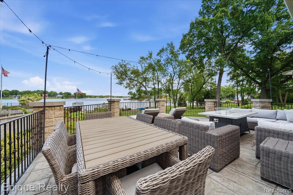 4312 Sashabaw Road, Waterford, MI 48329 — Photo 29