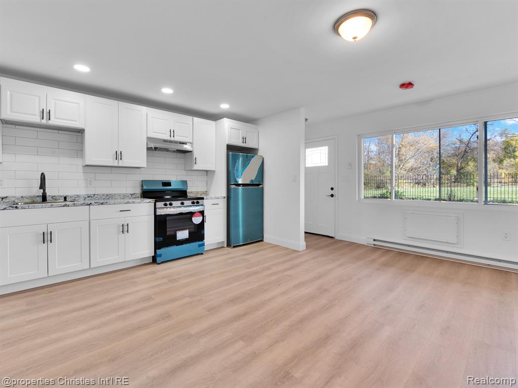 44 HIGHLAND Street, Highland Park, MI 48203 — Photo 15