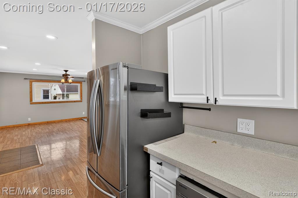 7346 S Shaker Drive, Waterford, MI 48327 — Photo 12