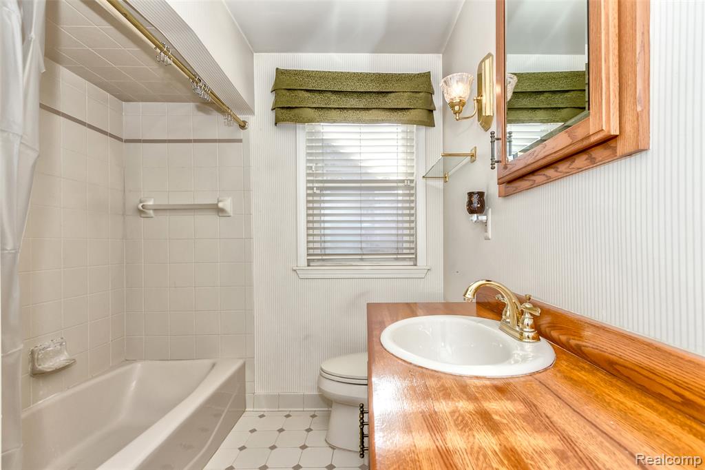 556 N Mildred Street, Dearborn, MI 48128 — Photo 17