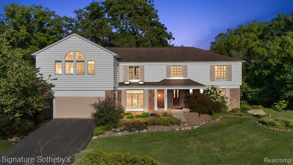 22601 Highbank Drive, Beverly Hills, MI 48025 — front exterior