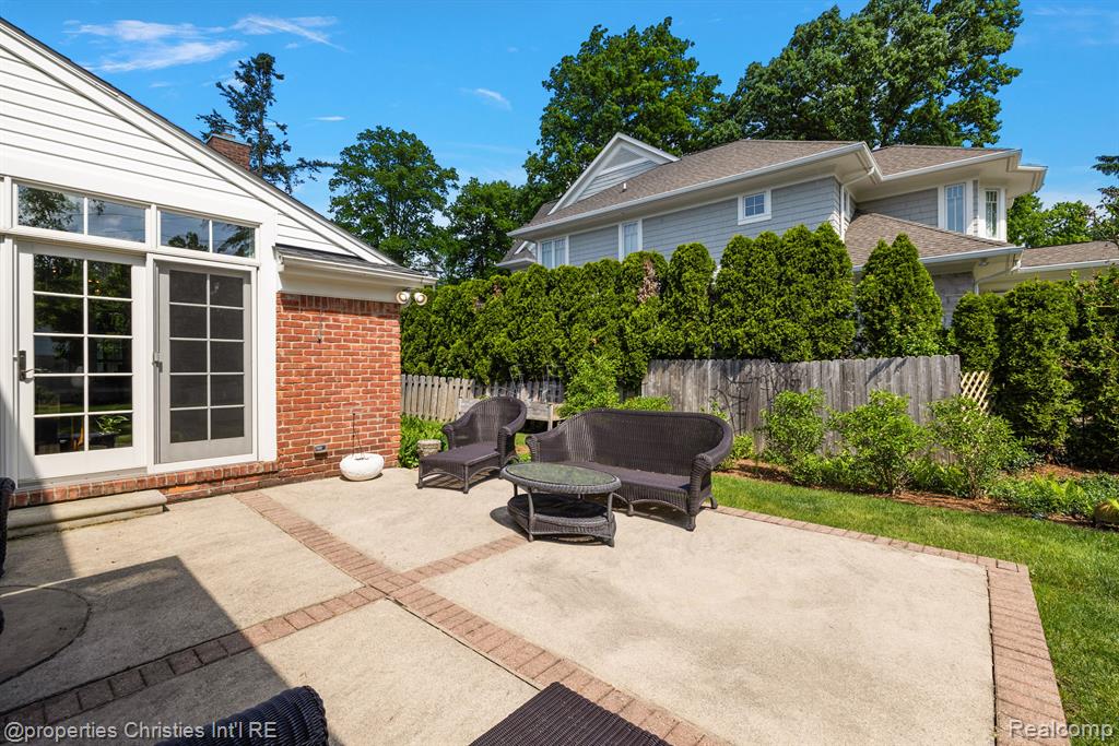 908 CHESTERFIELD Avenue, Birmingham, MI 48009 — Photo 54