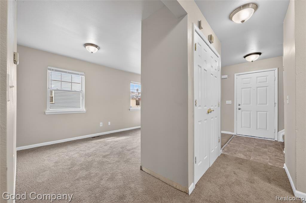 2470 Andrus Street, Hamtramck, MI 48212 — Photo 7