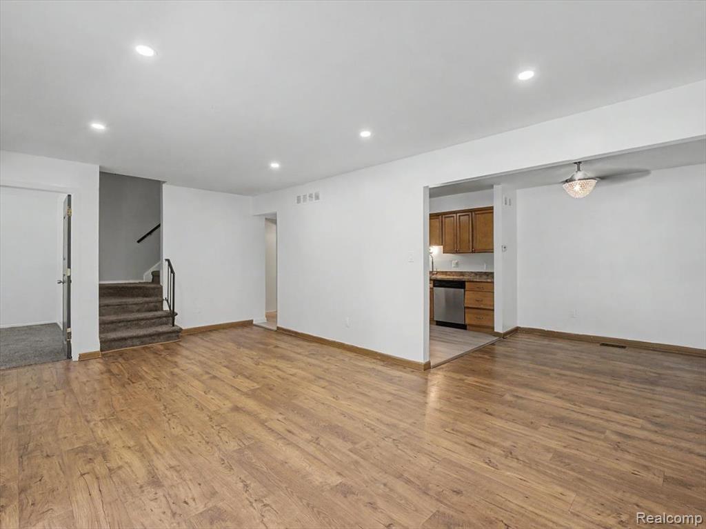 41957 Utica Road, Sterling Heights, MI 48313 — Photo 8