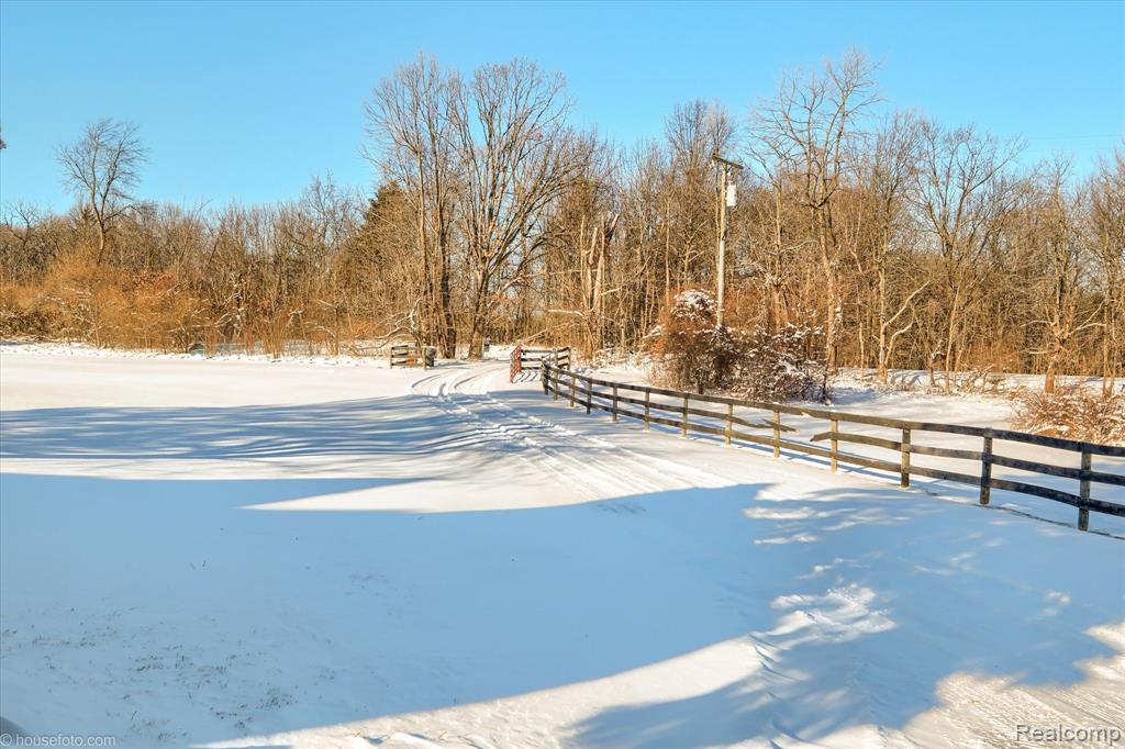 2051 E Oakwood Road, Oxford, MI 48370 — Photo 77