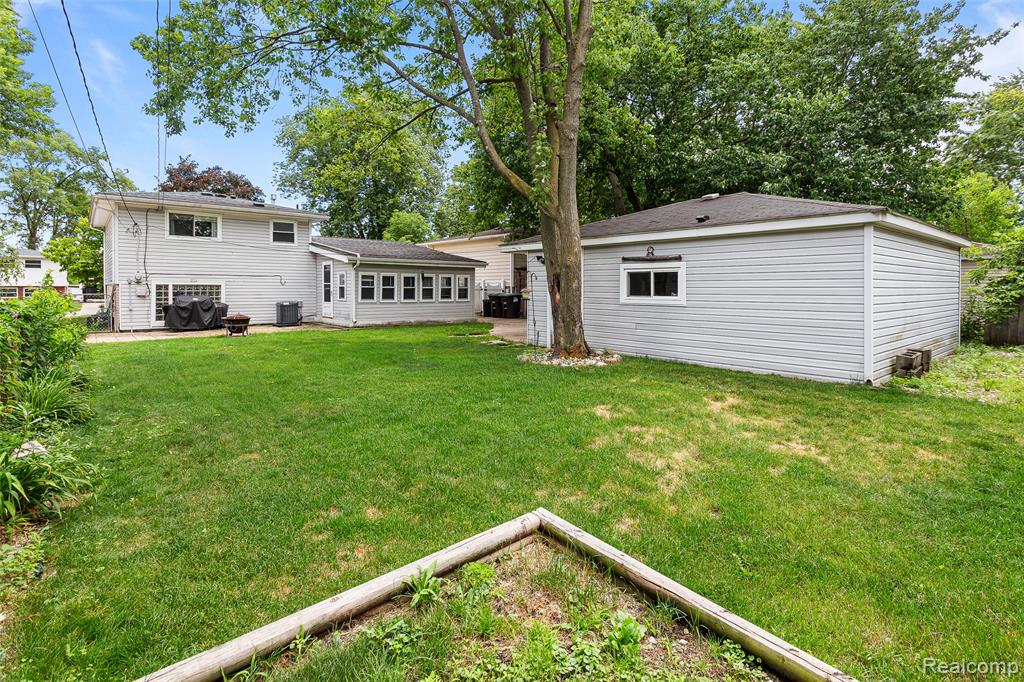 9428 Elm Street, Taylor, MI 48180 — Photo 42