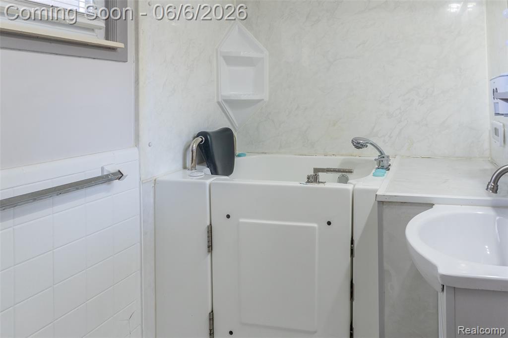 25538 Schoolcraft, Redford, MI 48239 — Photo 26
