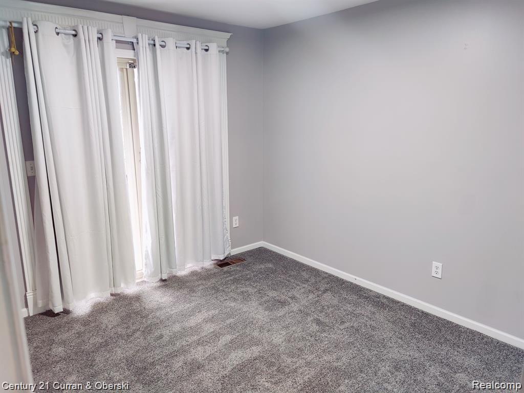 4336 Schaefer Road, Dearborn, MI 48126 — Photo 8