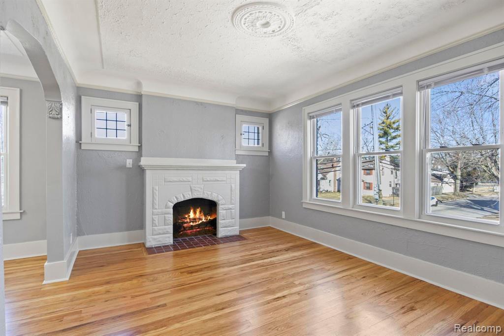 902 E 2ND Street, Royal Oak, MI 48067 — Photo 6