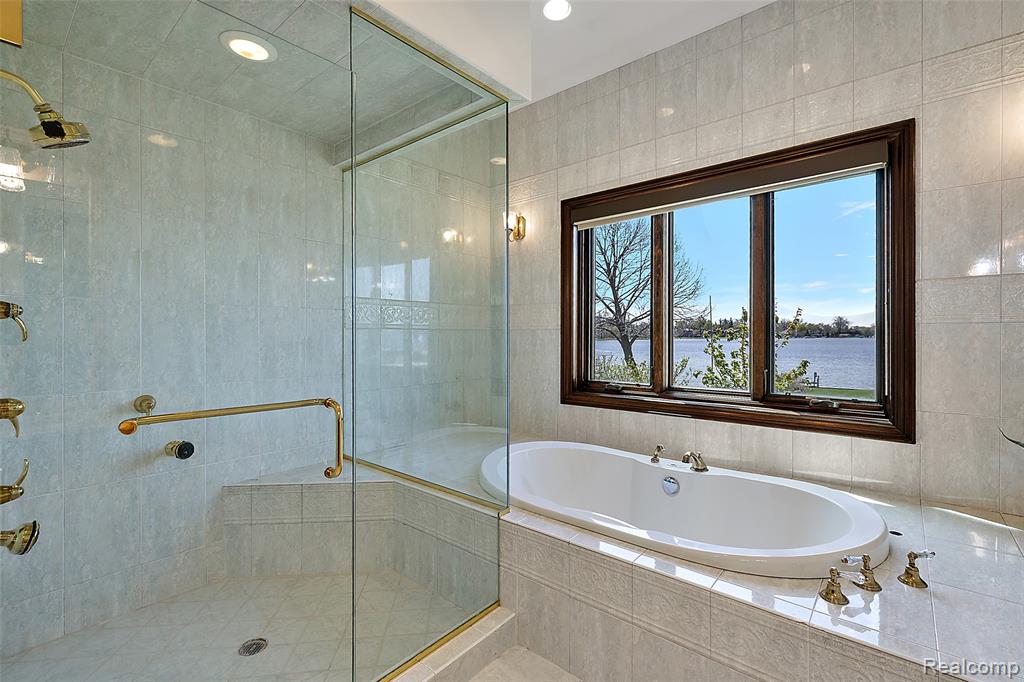 985 James K Boulevard, Pontiac, MI 48341 — Photo 20
