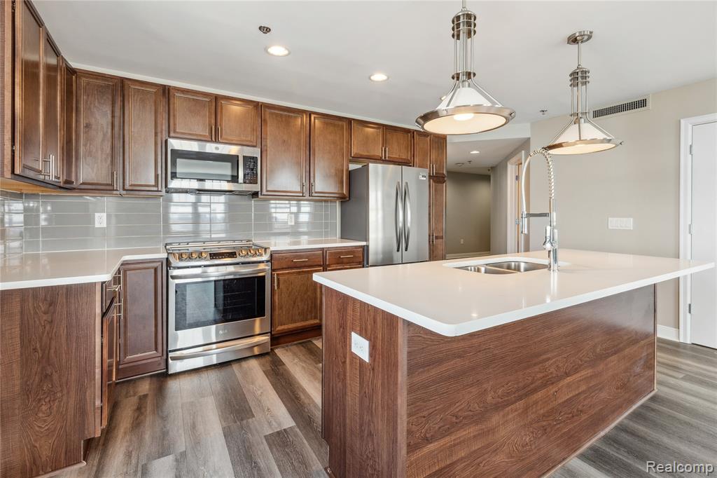 525 W Lafayette, 17D, Detroit, MI 48226 — Photo 7