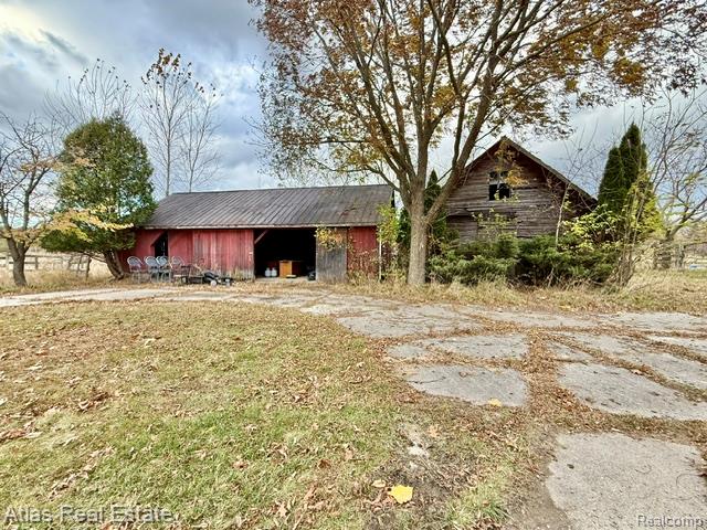 7448 Gale Road, Grand Blanc, MI 48439 — Photo 24