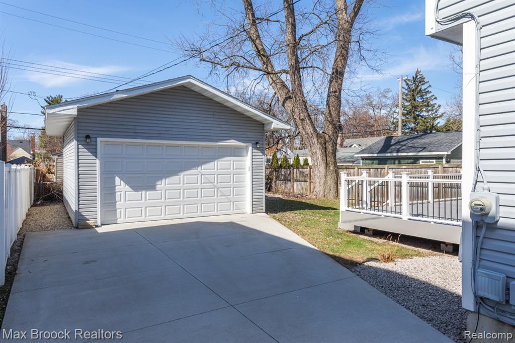 906 McLean Avenue, Royal Oak, MI 48067 — Photo 4