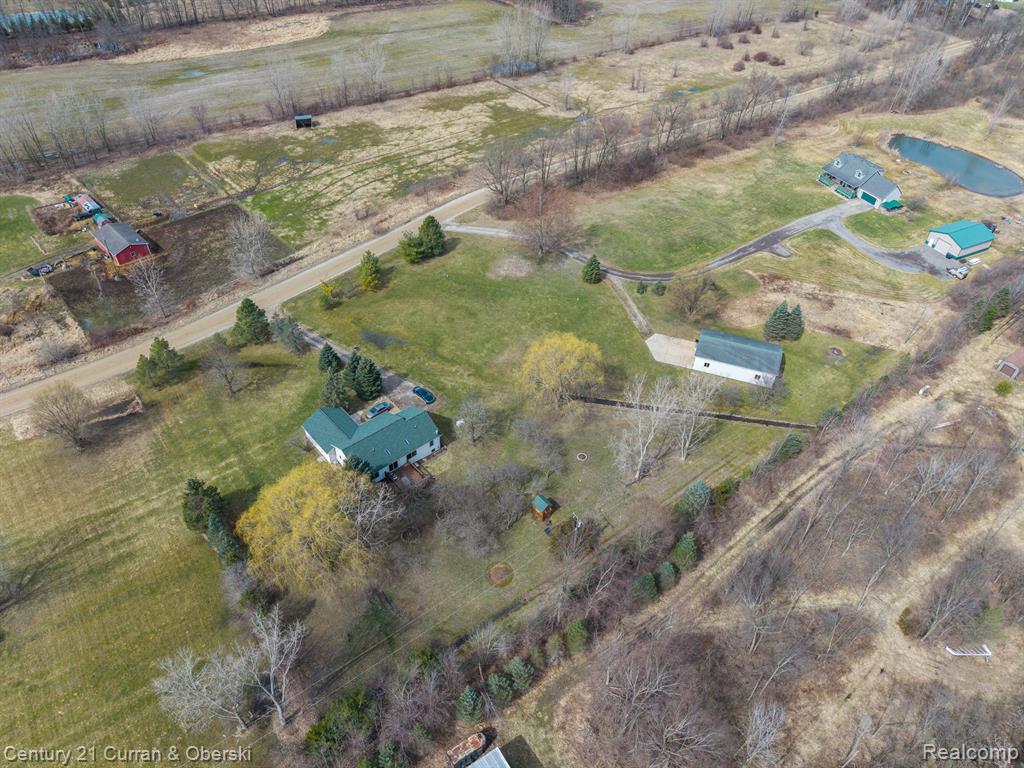 4220 HAPPY HOLLOW Lane, Howell, MI 48855 — Photo 25