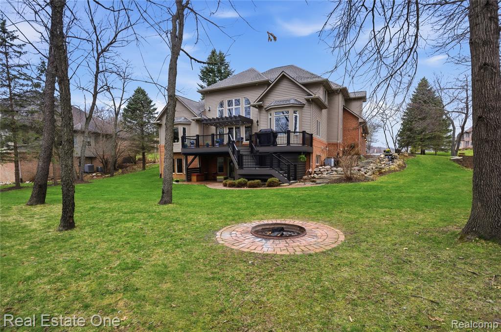 10152 Rosemarie Run, Brighton, MI 48114 — Photo 44