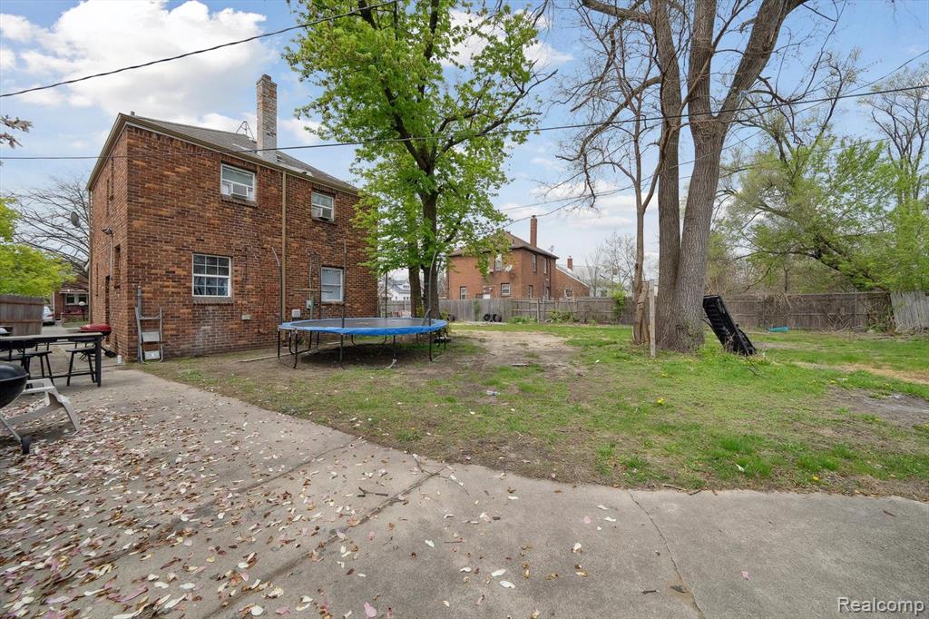 15032 SNOWDEN Street, Detroit, MI 48227 — Photo 33