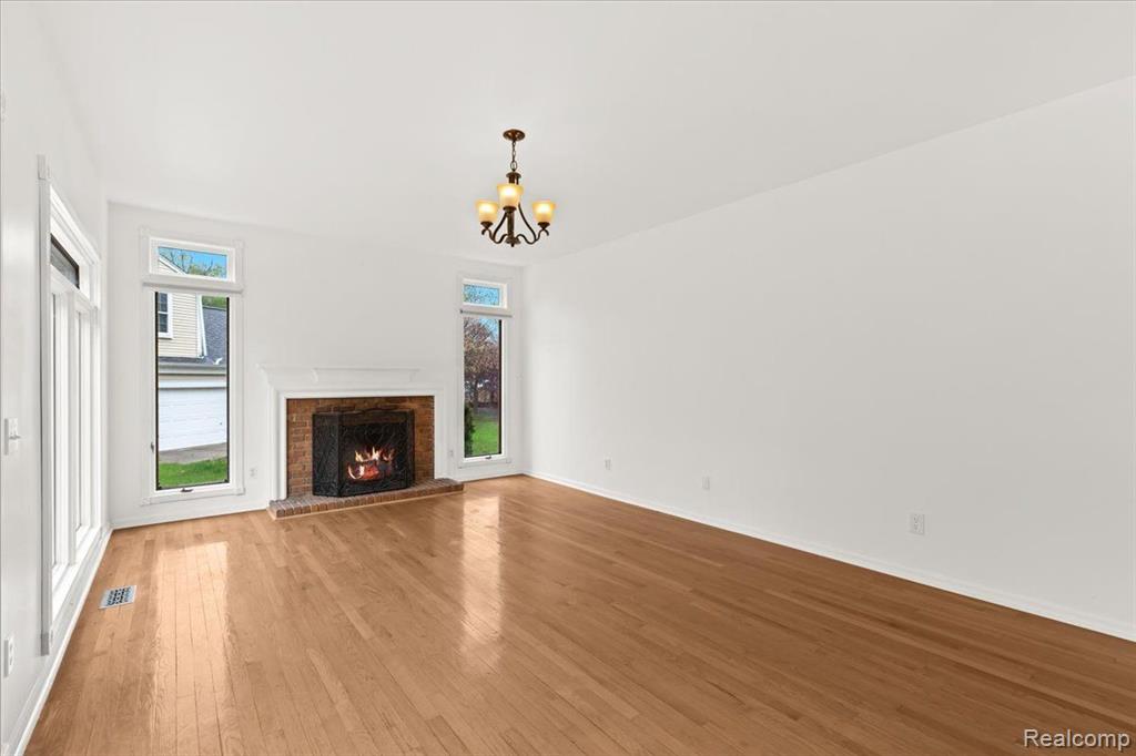 45273 Yorkshire Drive, Novi, MI — Photo 15