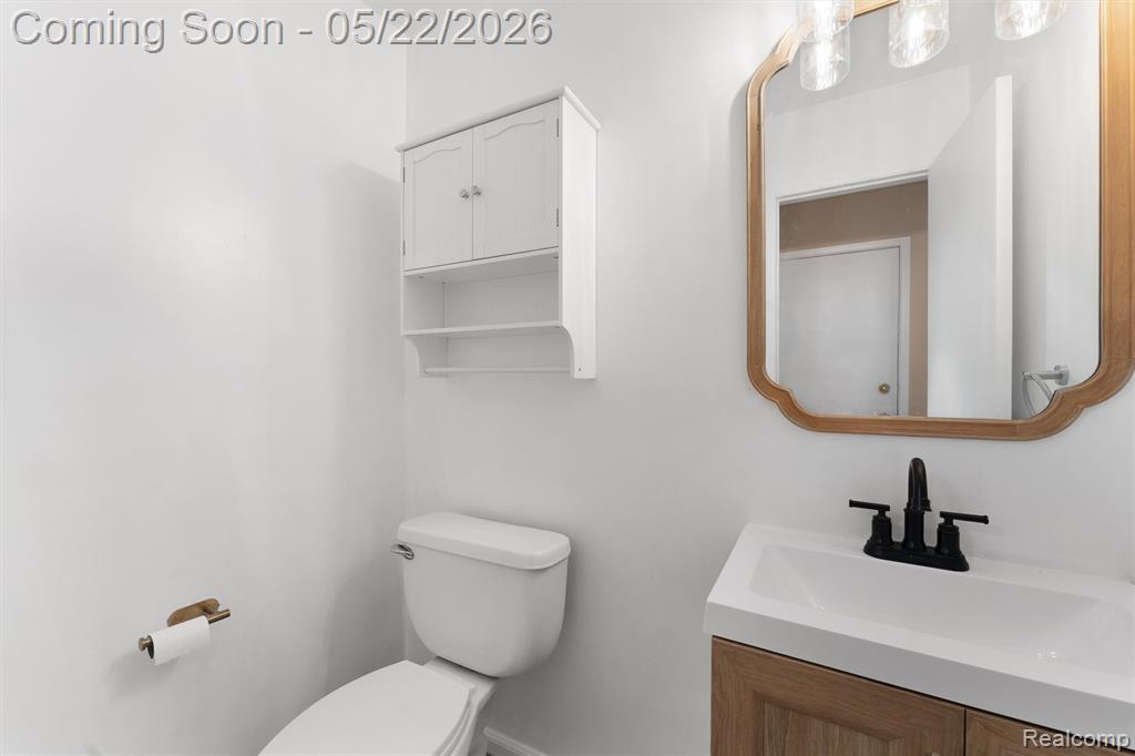 32105 W 12 Mile Road, Farmington, MI 48334 — Photo 3