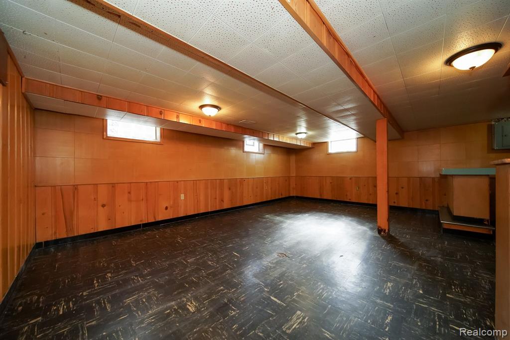 927 CLEOPHUS Parkway, Lincoln Park, MI 48146 — Photo 47