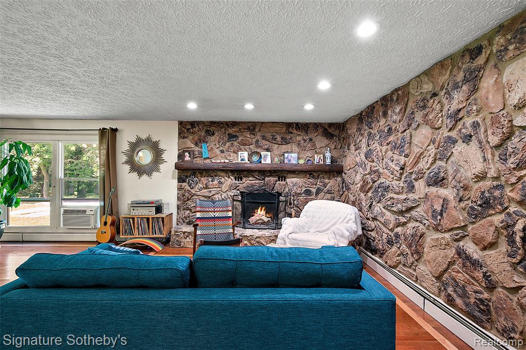 6694 Lierman Road, Imlay City, MI 48444 — Photo 5