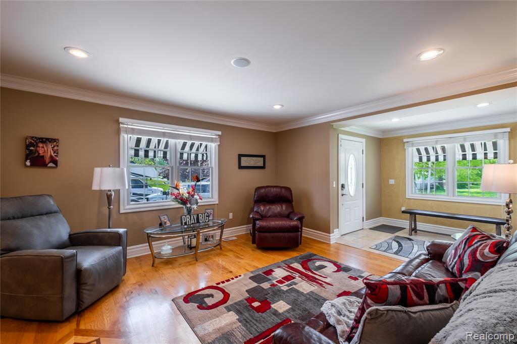 1255 Glendale Street, Burton, MI 48509 — Photo 13