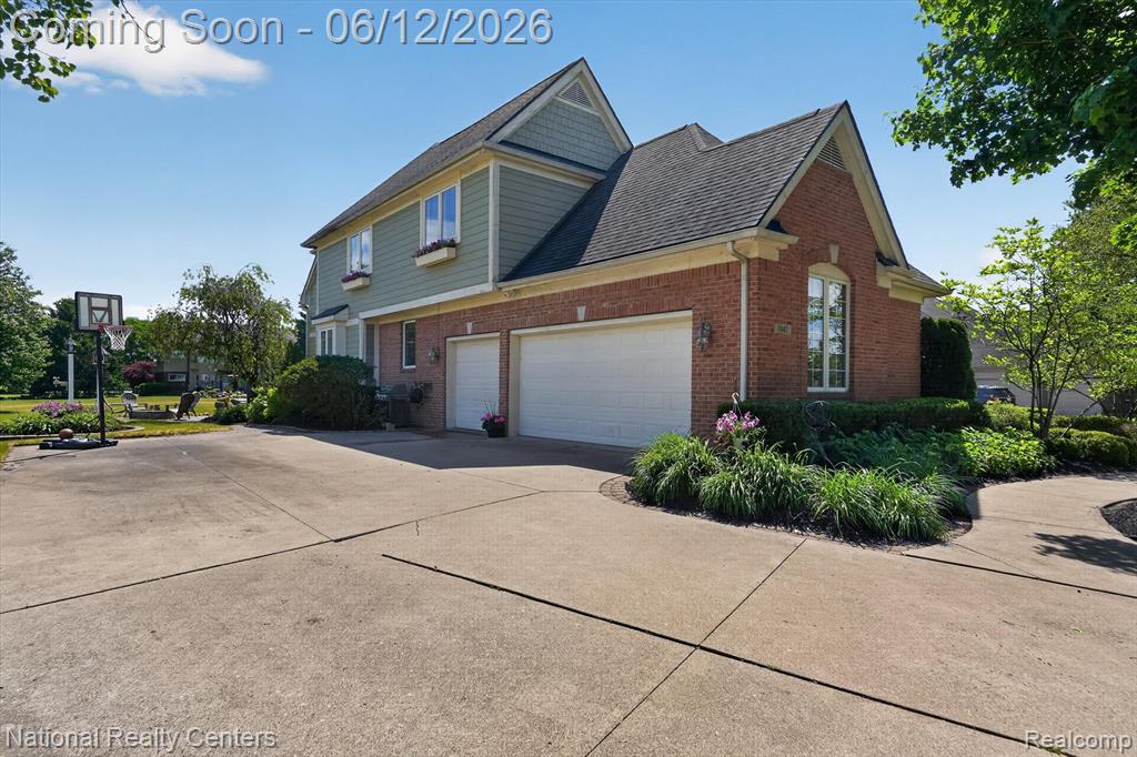 1042 Saint Andrews, Highland, MI — Photo 40